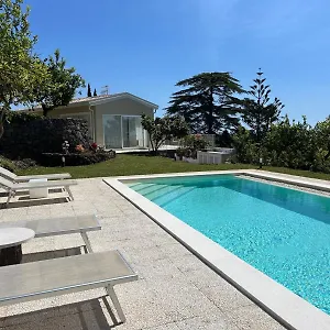 Villa Iiulia, Fiumefreddo di Sicilia